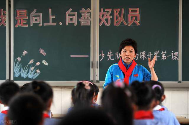 今日，片方发布的预告中首次曝光了两人对决画面